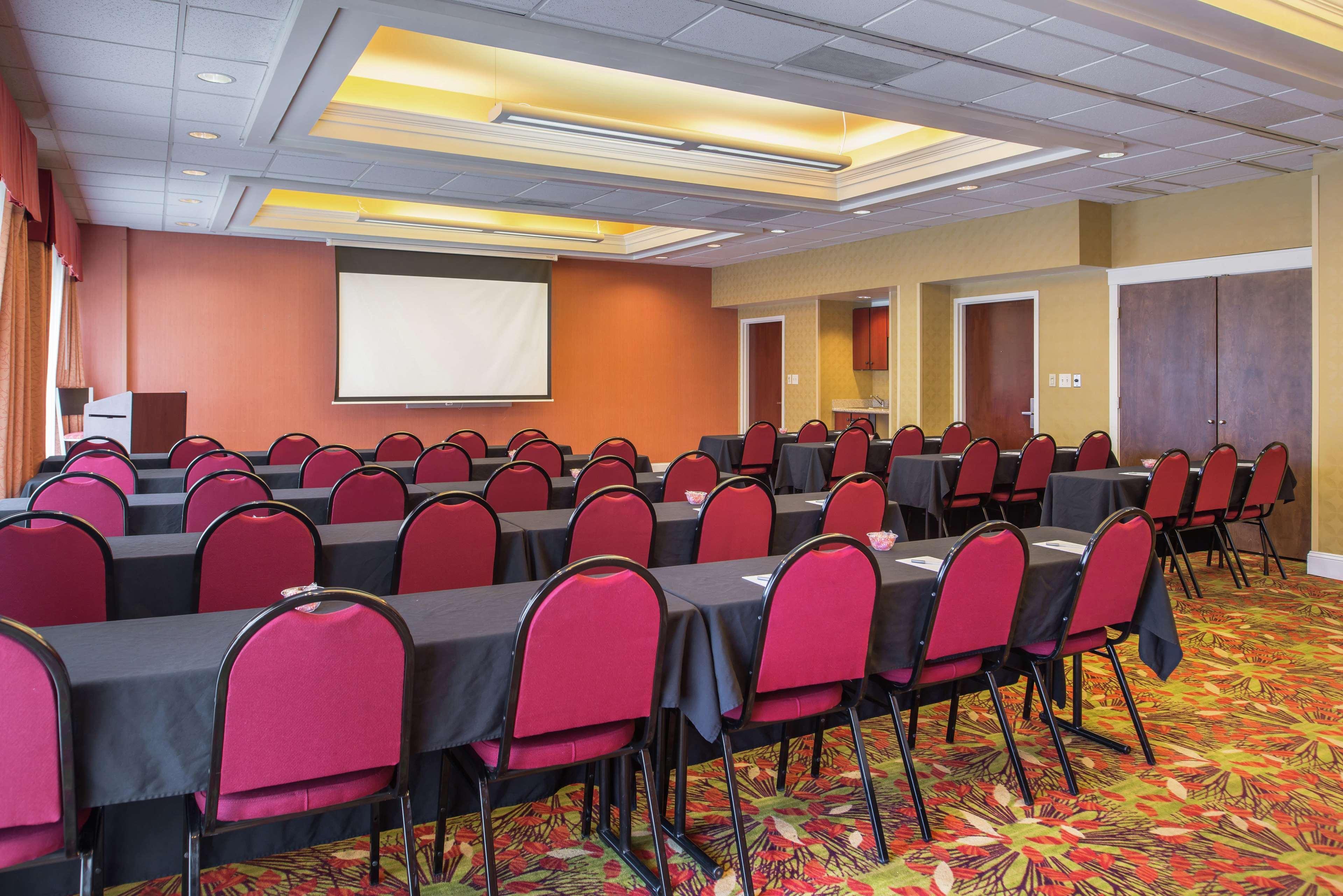 Hampton Inn & Suites Charlotte Arrowood Rd Экстерьер фото