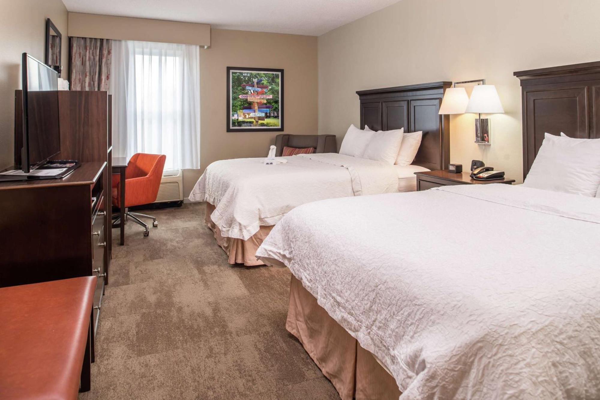 Hampton Inn & Suites Charlotte Arrowood Rd Экстерьер фото