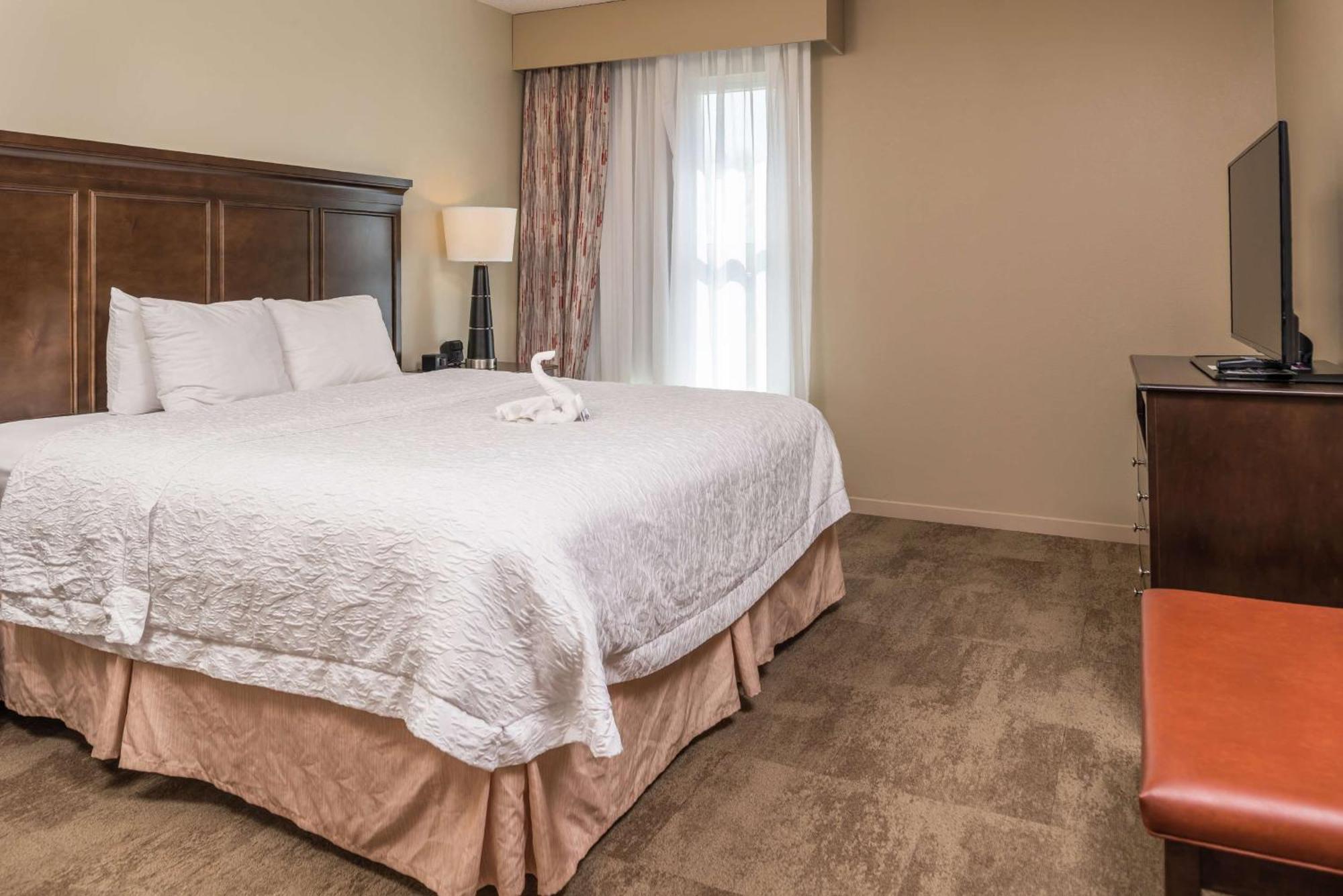 Hampton Inn & Suites Charlotte Arrowood Rd Экстерьер фото