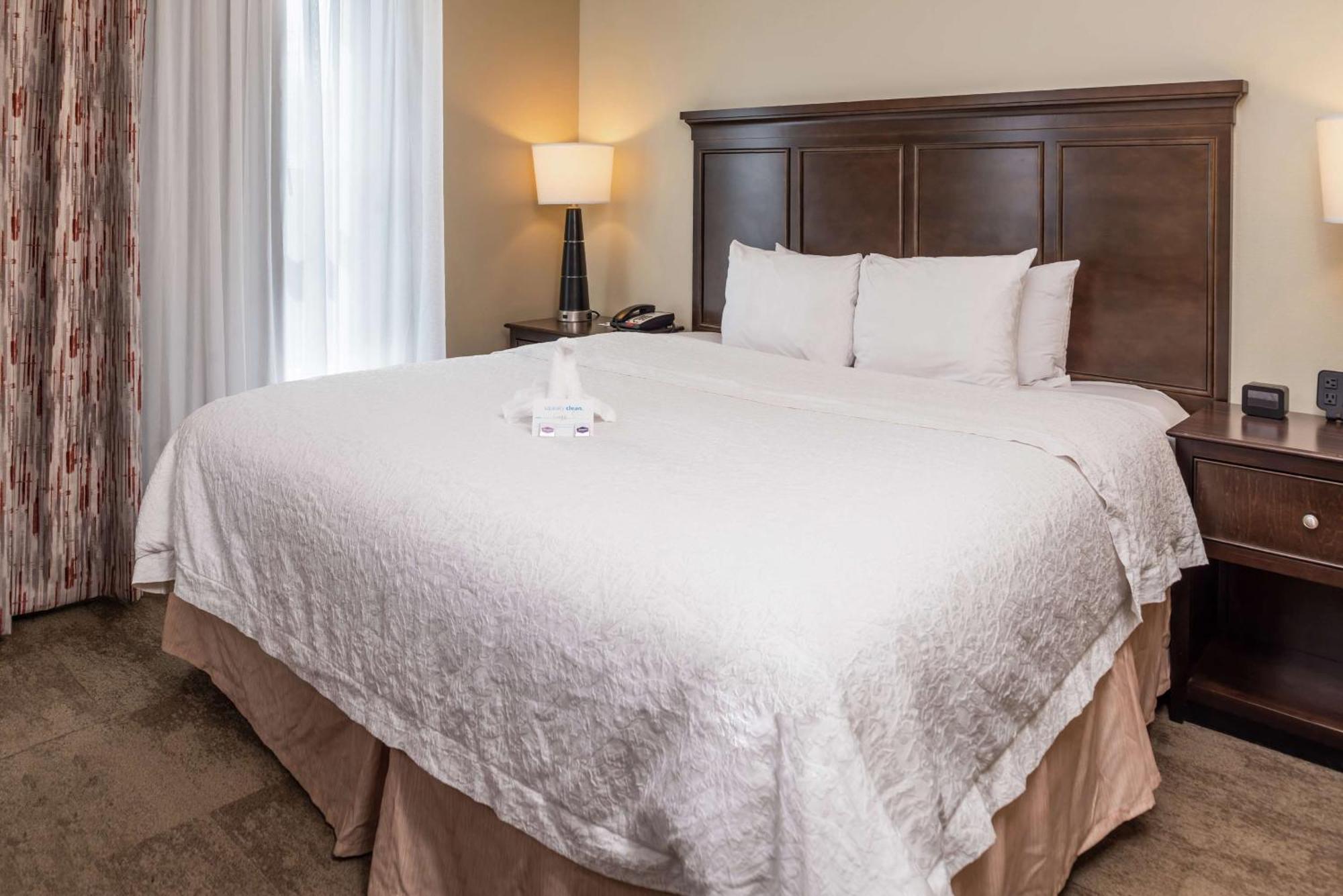 Hampton Inn & Suites Charlotte Arrowood Rd Экстерьер фото