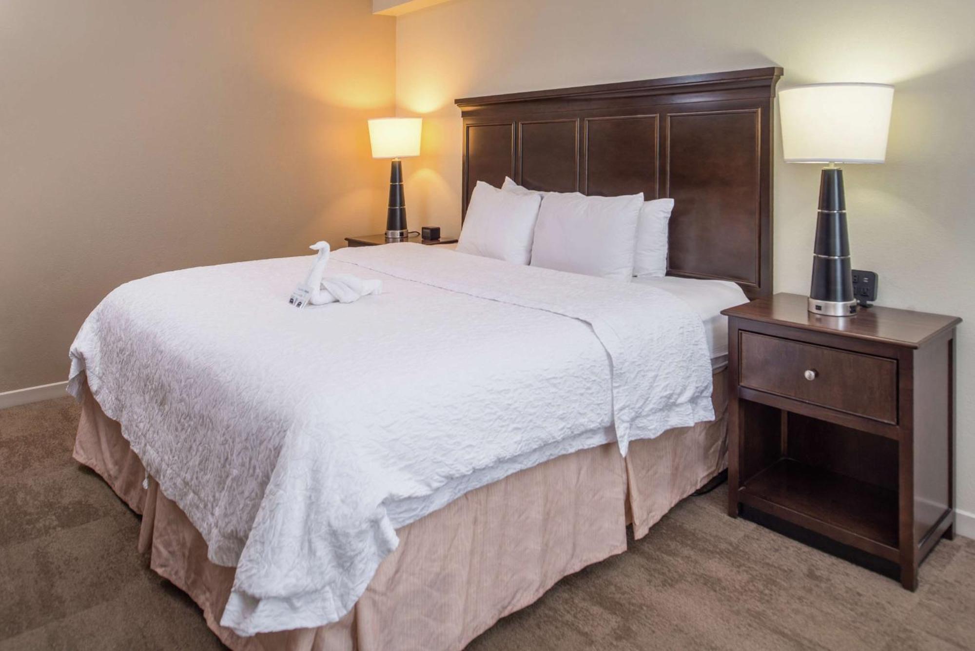 Hampton Inn & Suites Charlotte Arrowood Rd Экстерьер фото