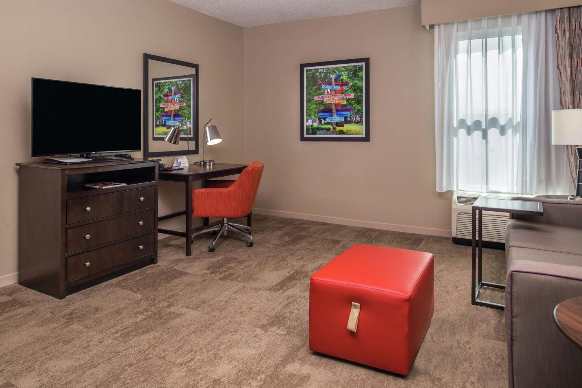 Hampton Inn & Suites Charlotte Arrowood Rd Экстерьер фото