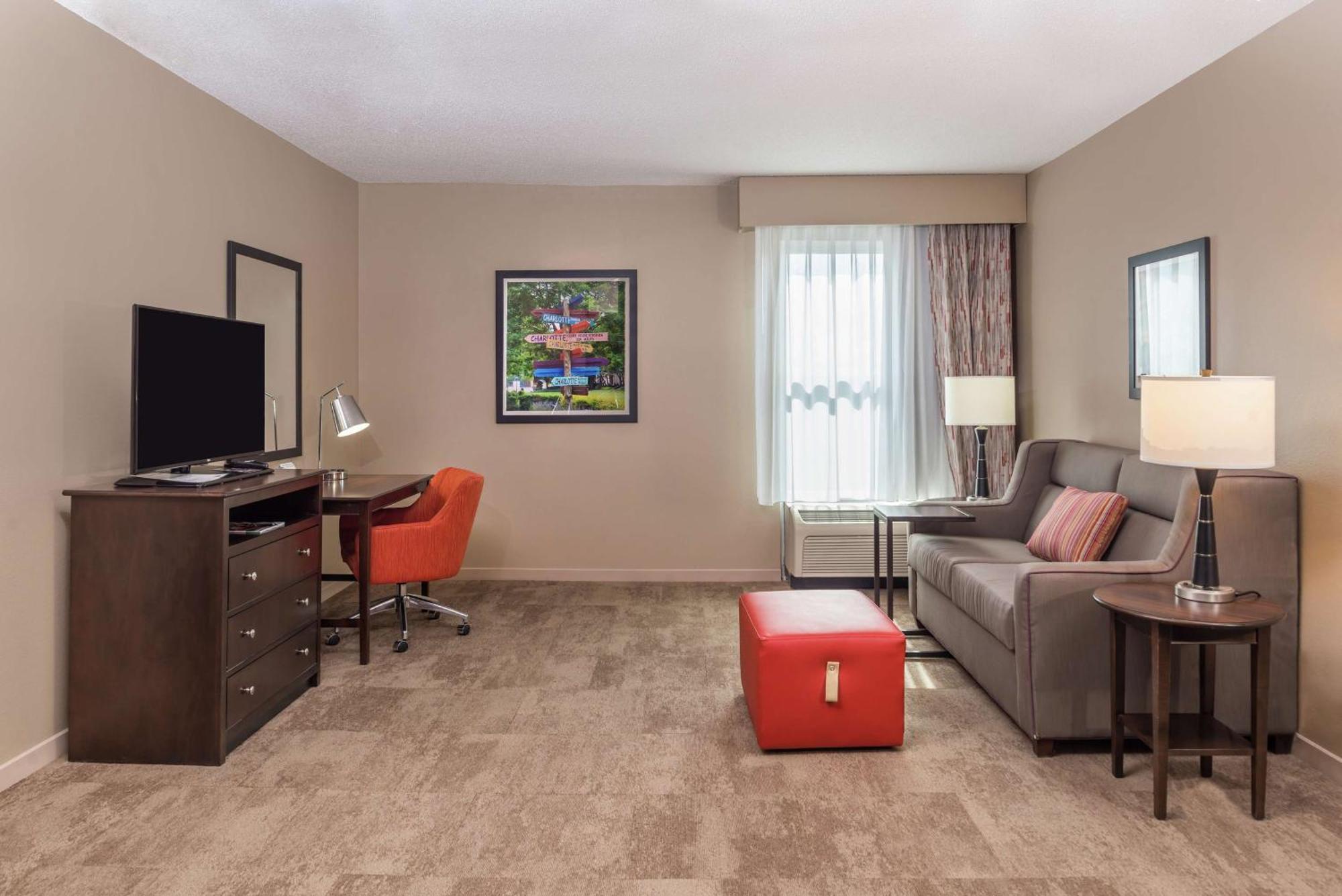 Hampton Inn & Suites Charlotte Arrowood Rd Экстерьер фото