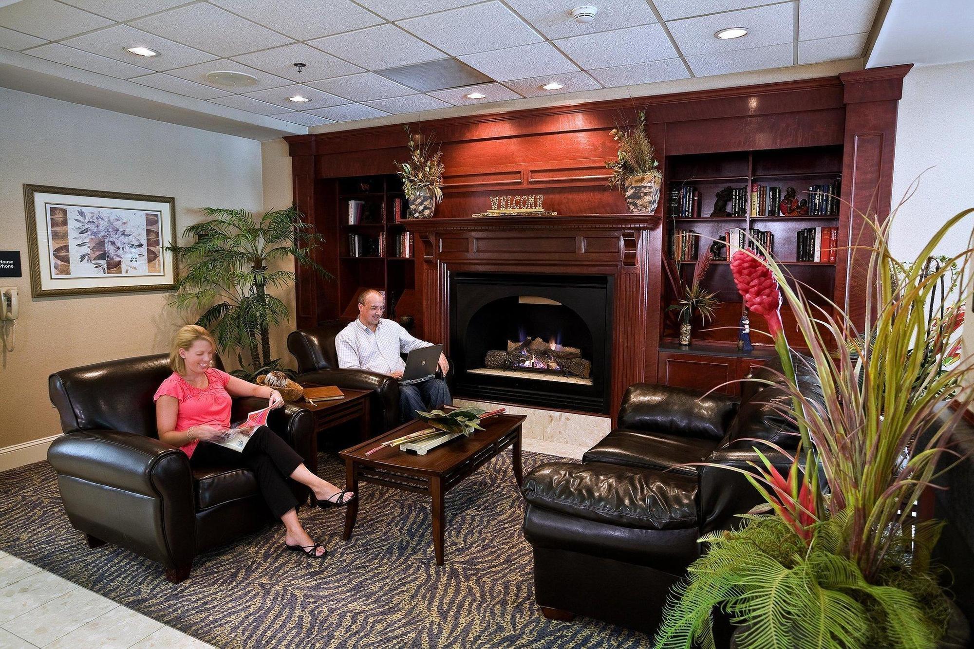 Hampton Inn & Suites Charlotte Arrowood Rd Экстерьер фото